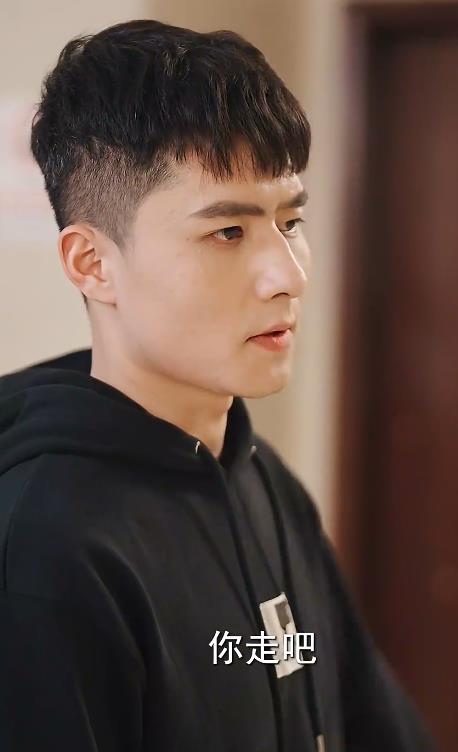 跑腿，竟是隱藏大佬(全集)