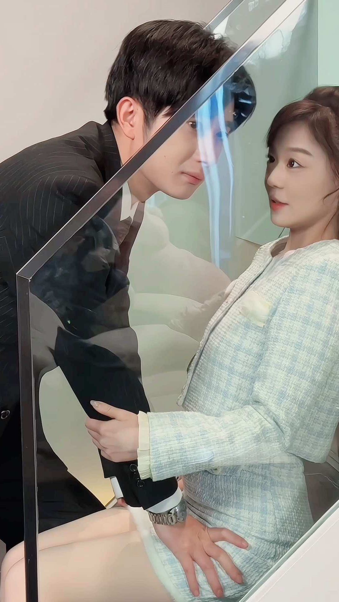 閃婚當(dāng)天，我懷上了豪門繼承人(全集)